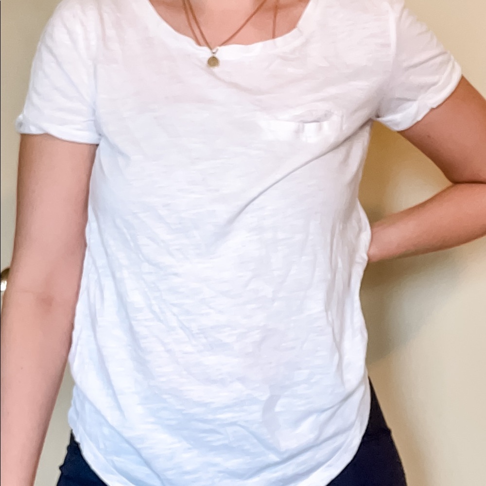 White tee